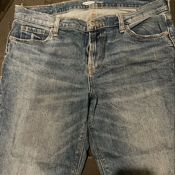 Old Navy Boyfriend Jeans - Picture 5 of 5